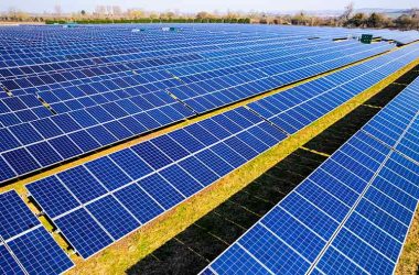 Solar-panel_491494853_C_Lightning-Strike-Pro_AdobeStock